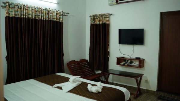 Single Room 2 - Image 2